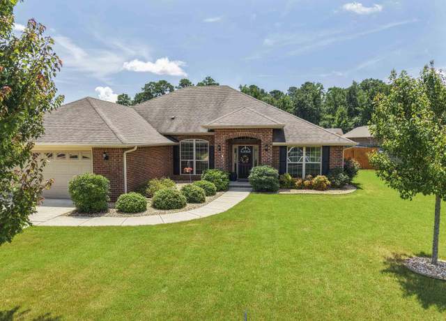 Property at 1105 Silver Creek Ln, Alabaster, AL 35007, 4 beds, 3 baths