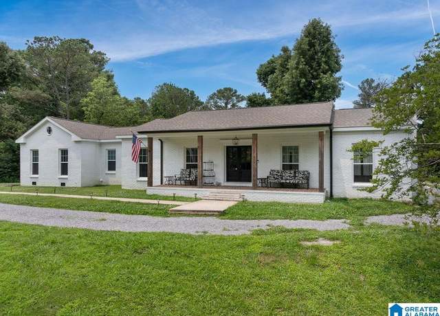 Property at 14 Downard Dr, Jasper, AL 35501, 4 beds, 2.5 baths