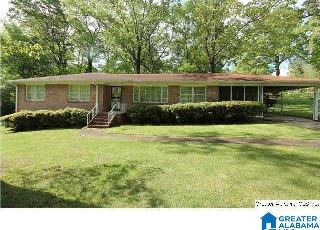 Property at 912 Hickory Cir, Birmingham, AL 35215, 3 beds, 1.5 baths