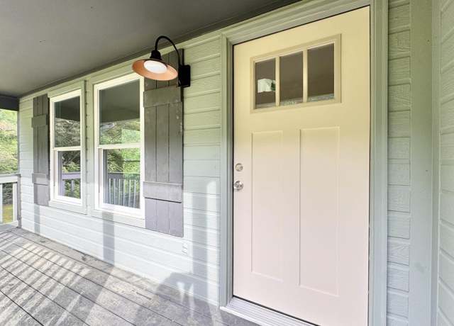 Property at 1420 7th St NW, Center Point, AL 35215, 4 beds, 3 baths