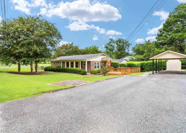 Property at 422 Linden St, Trussville, AL 35173, 3 beds, 1 bath