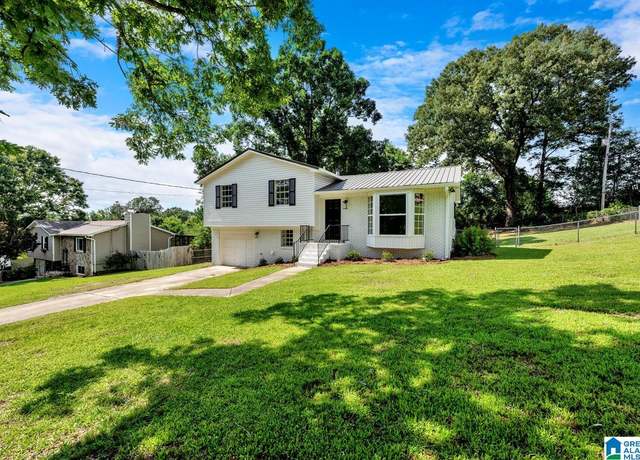 Property at 8312 Country Cir, Pinson, AL 35126, 3 beds, 2 baths