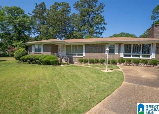 Property at 3332 Berry Dr, Hueytown, AL 35023, 3 beds, 1 bath