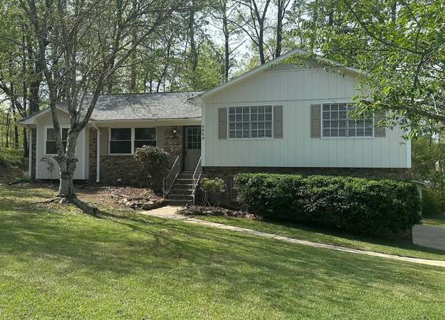 Property at 2204 Diane Dr, Birmingham, AL 35235, 3 beds, 2 baths