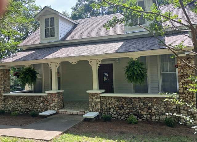 Property at 2120 Brewster Rd, Birmingham, AL 35235, 3 beds, 2 baths