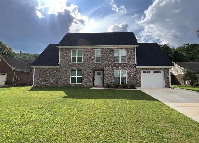 Property at 902 Park Ave, Oneonta, AL 35121, 4 beds, 3 baths