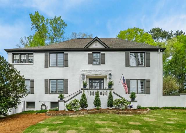 Property at 218 Lakeshore Dr, Homewood, AL 35209, 4 beds, 3.5 baths