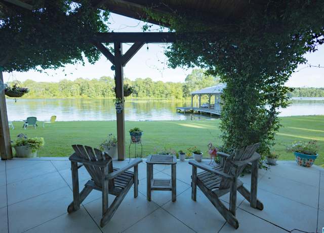 Property at 90 Bass Ln, Shelby, AL 35143, 3 beds, 2 baths