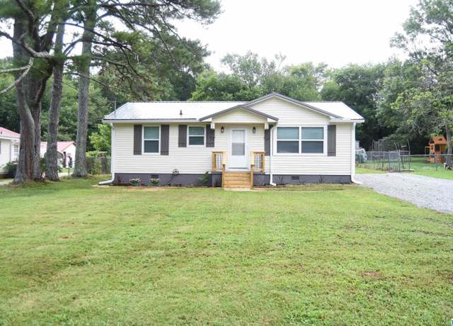 Property at 707 Bain Ave, Weaver, AL 36277, 3 beds, 1 bath