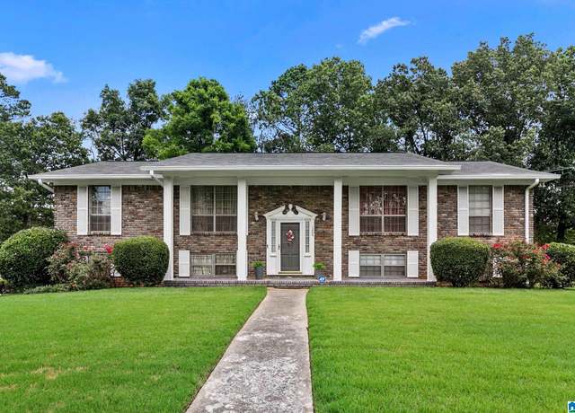 Property at 1264 Old Oak Cir, Birmingham, AL 35235, 4 beds, 3 baths