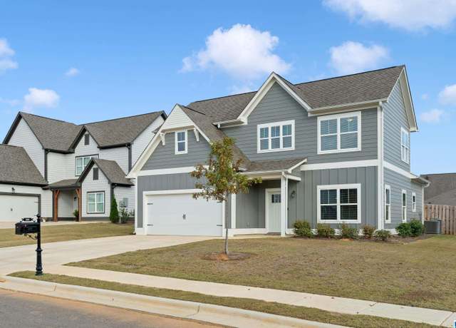 Property at 569 Avondale Ln, Pell City, AL 35128, 4 beds, 2.5 baths