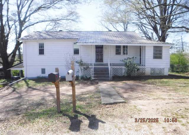 Property at 308 W 37th St, Anniston, AL 36201, 5 beds, 2 baths