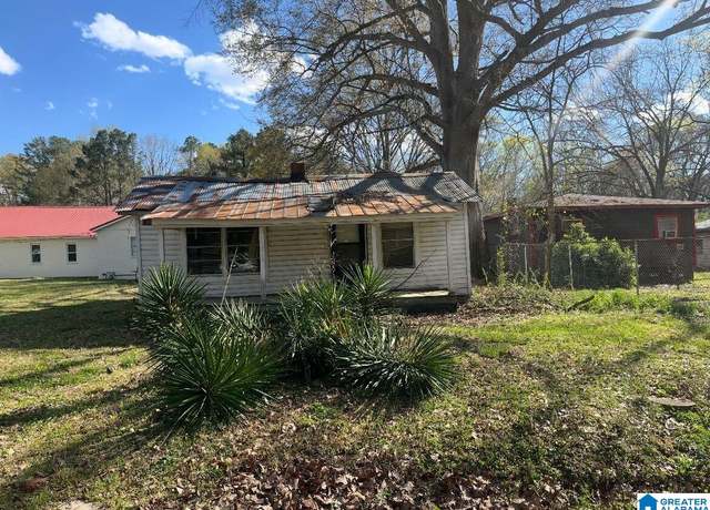 Property at 1312 Merritt St, Bessemer, AL 35020, 2 beds, 1 bath