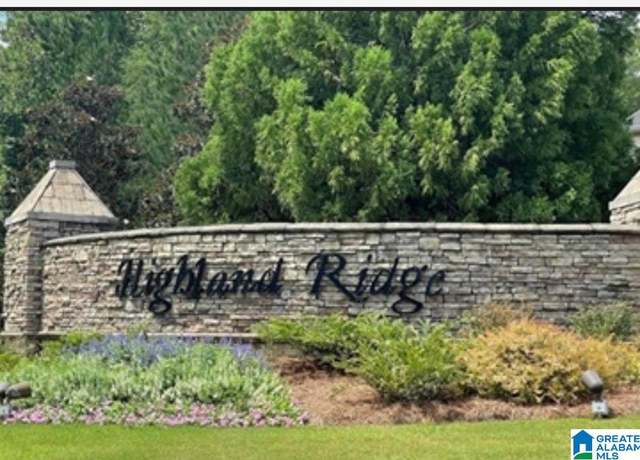 Property at 304 Highland Ridge Ct #8, Chelsea, AL 35043