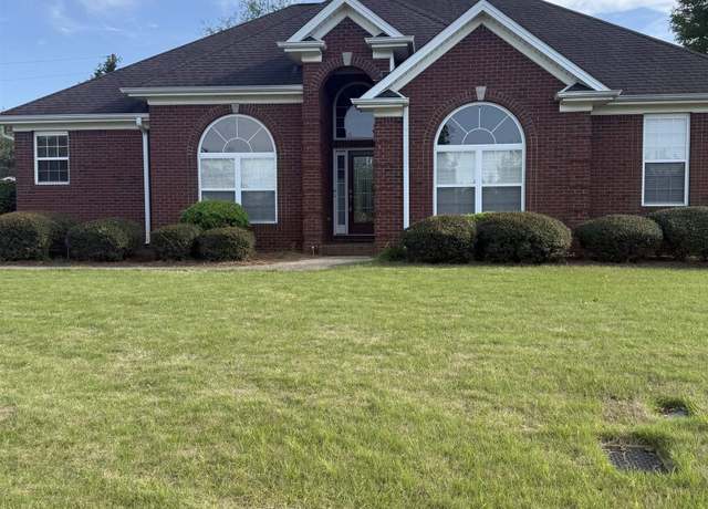 Property at 2022 Arrowhead Dr, Sylacauga, AL 35150, 3 beds, 2 baths