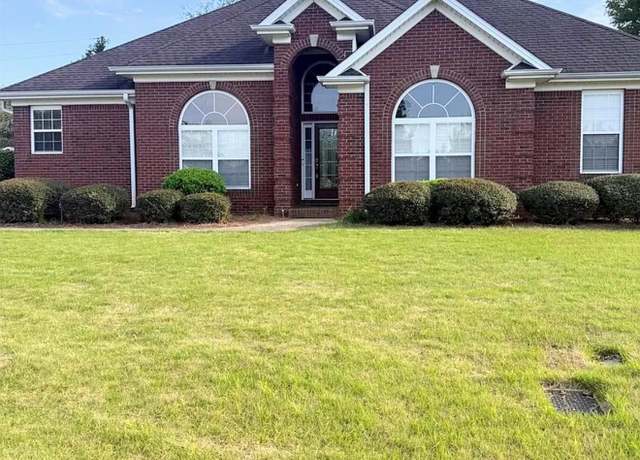 Property at 2022 Arrowhead Dr, Sylacauga, AL 35150, 3 beds, 2 baths