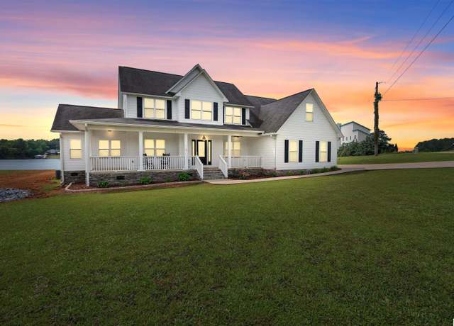 Property at 655 Cove Rd, Sylacauga, AL 35151, 4 beds, 3.5 baths