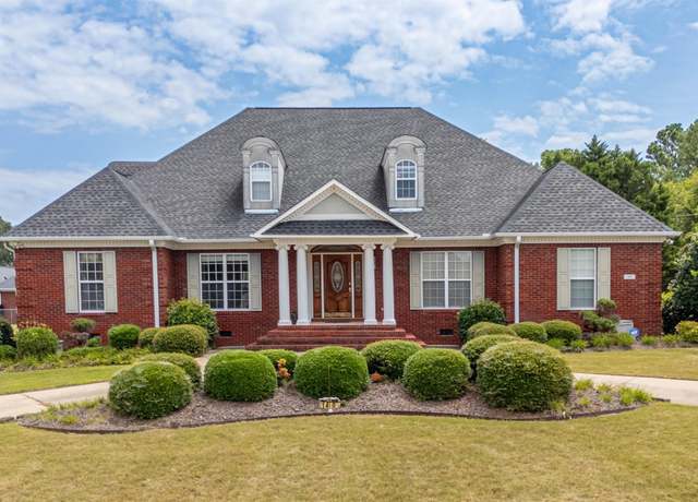 Property at 140 Wilson Cir, Gadsden, AL 35901, 4 beds, 4.5 baths