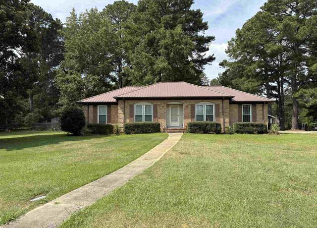 Property at 909 Longview Cir, Adamsville, AL 35005, 3 beds, 1 bath