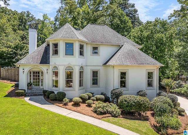 Property at 3400 Danner Cir, Vestavia Hills, AL 35243, 4 beds, 3.5 baths