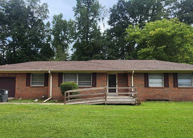 Property at 501 Willow Dr, Hueytown, AL 35023, 3 beds, 1.5 baths