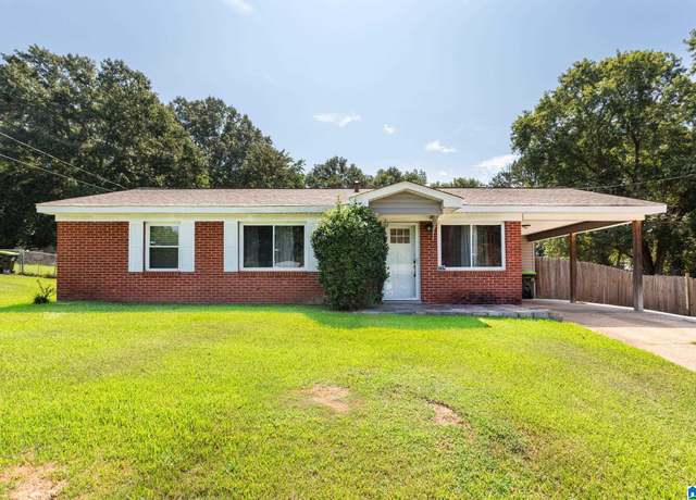 Property at 104 Princeton Dr, Childersburg, AL 35044, 3 beds, 1 bath