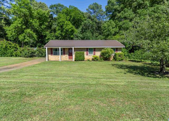 Property at 209 Meadowgreen Dr, Montevallo, AL 35115, 3 beds, 2 baths