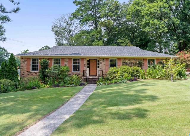 Property at 2509 Woodmeadow Pl, Hoover, AL 35216, 3 beds, 2 baths