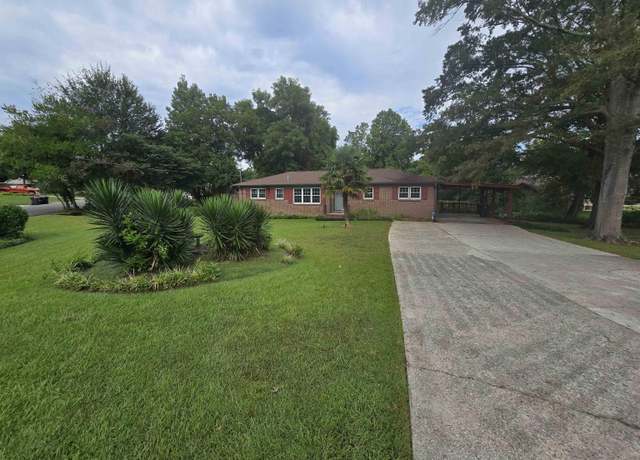 Property at 3236 Valley Park Dr, Hoover, AL 35243, 3 beds, 2 baths