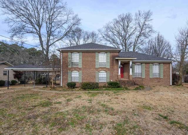 Property at 1009 Normandale Cir, Hueytown, AL 35023, 3 beds, 2 baths