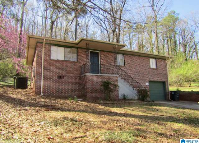 Property at 601 Lisa Ln, Birmingham, AL 35206, 3 beds, 2.5 baths