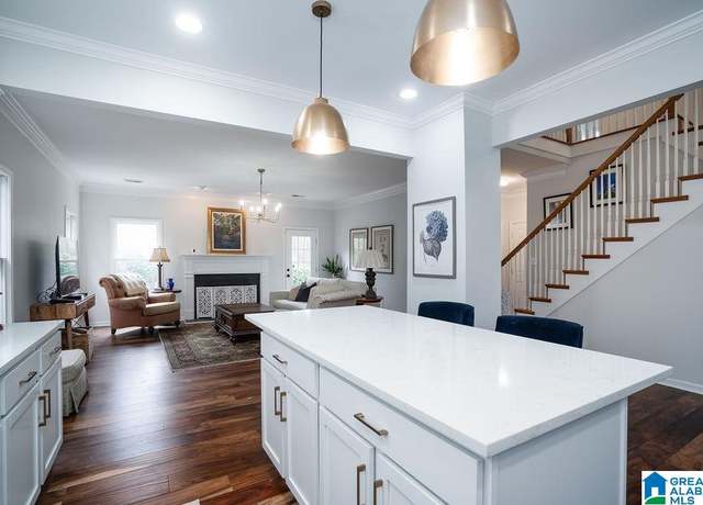 Property at 1595 Creekstone Cir, Birmingham, AL 35243, 4 beds, 2.5 baths