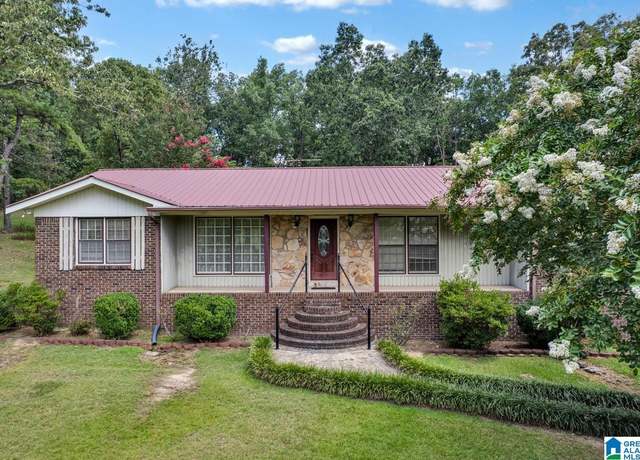 Property at 1011 Crosshill Ln, Warrior, AL 35180, 3 beds, 2 baths