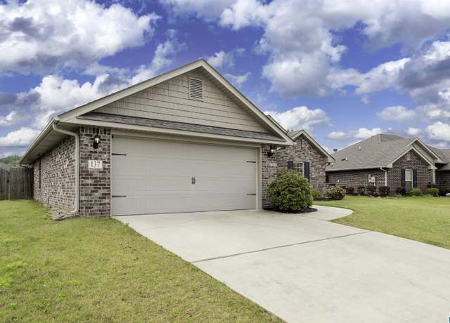 Property at 137 River Crest Ln, Helena, AL 35080, 4 beds, 2 baths