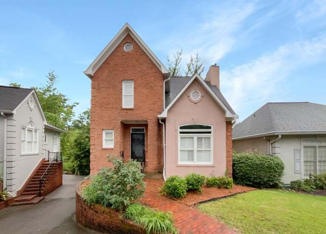Property at 1613 Canterbury Cir, Vestavia Hills, AL 35243, 3 beds, 2.5 baths
