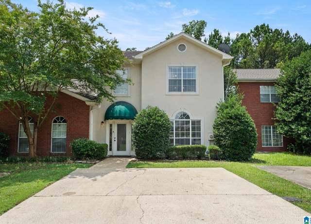 Property at 403 Cambrian Ridge Dr, Pelham, AL 35124, 3 beds, 2.5 baths