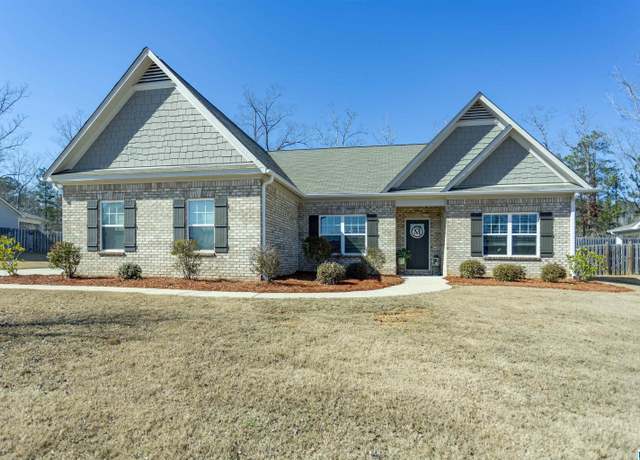 Property at 4016 Laura Ln, Chelsea, AL 35043, 3 beds, 2 baths