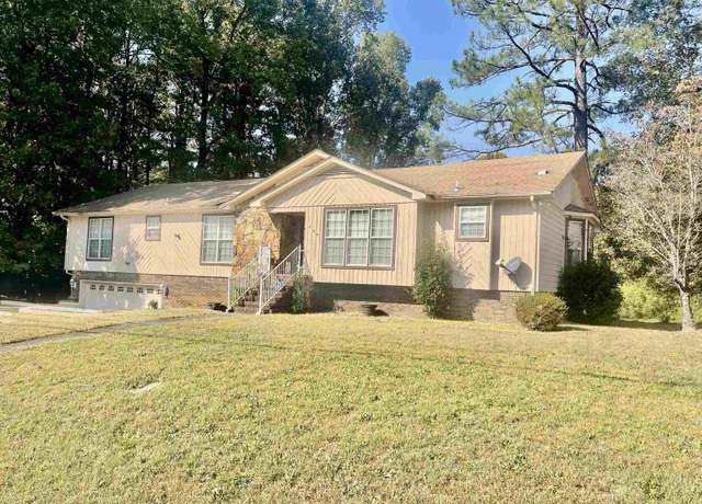 Property at 424 13th St, Pleasant Grove, AL 35127, 3 beds, 2 baths