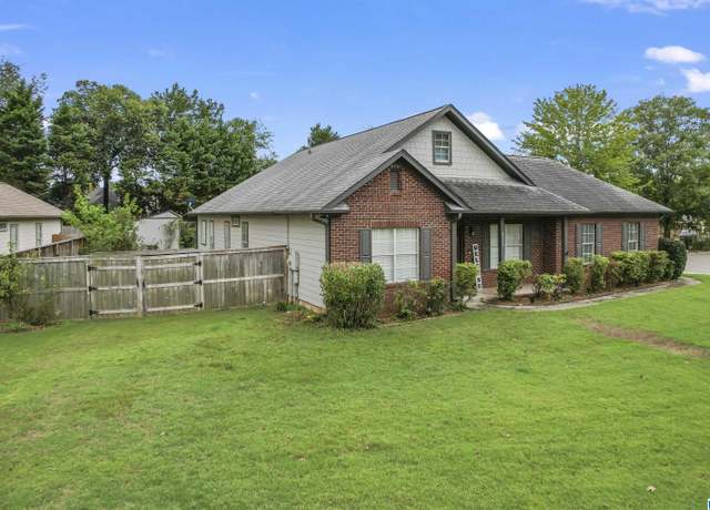 Property at 8153 Becker Ln, Leeds, AL 35094, 3 beds, 2 baths