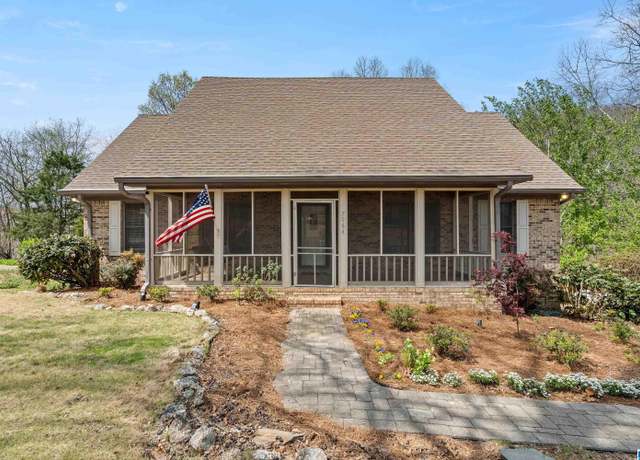 Property at 7064 Claymont Dr, Pinson, AL 35126, 5 beds, 3 baths