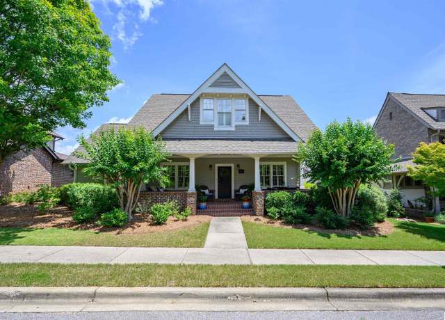 Property at 3882 Village Center Dr, Hoover, AL 35226, 5 beds, 3 baths