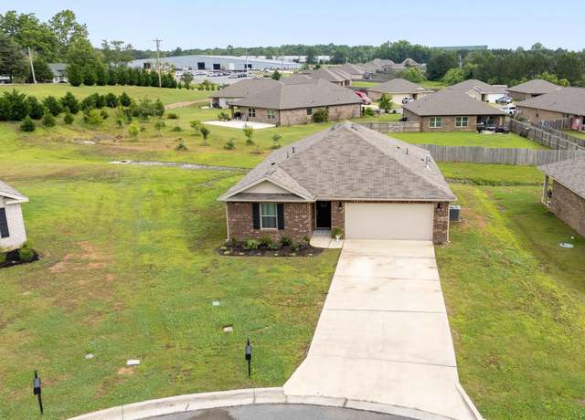 Property at 1103 Quail Hollow Rd SW, Cullman, AL 35055, 3 beds, 2 baths