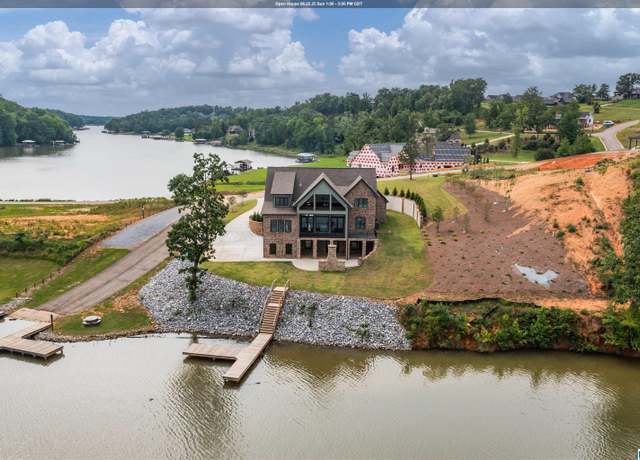 Property at 305 Lake Pointe Dr, Lincoln, AL 35096, 5 beds, 4.5 baths