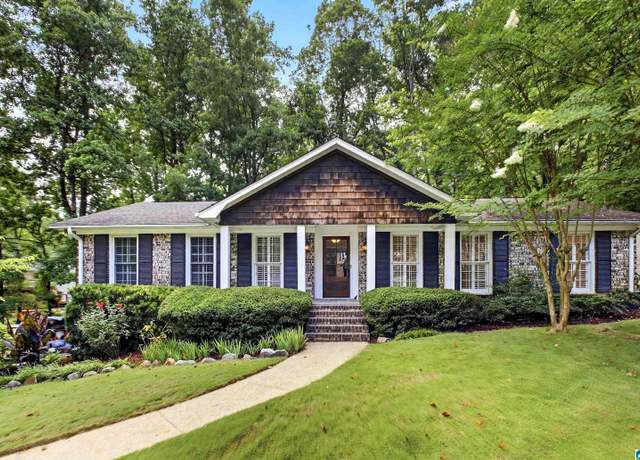 Property at 2331 Dartmouth Cir, Hoover, AL 35226, 4 beds, 3 baths