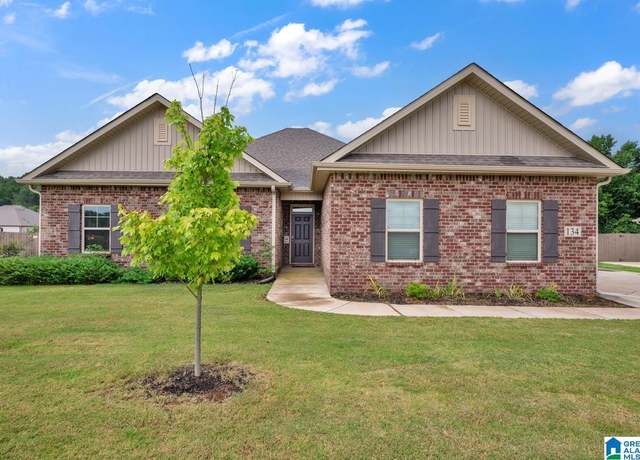 Property at 134 Twilight Ln, Meridianville, AL 35759, 4 beds, 2.5 baths