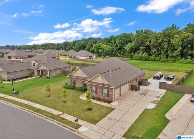 Property at 134 Twilight Ln, Meridianville, AL 35759, 4 beds, 2.5 baths