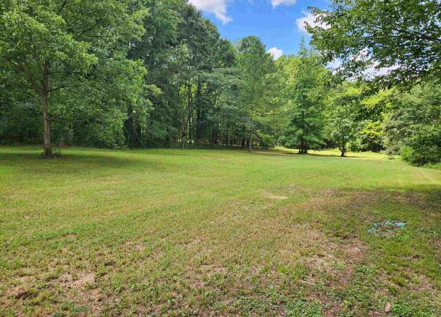 Property at 2262 Smokey Rd, Alabaster, AL 35007, 3 beds, 2 baths