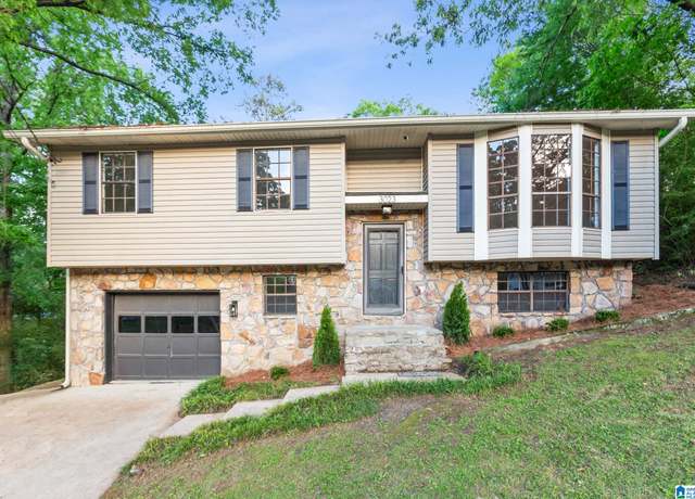Property at 3023 Moonlight Ln, Fultondale, AL 35068, 3 beds, 2 baths