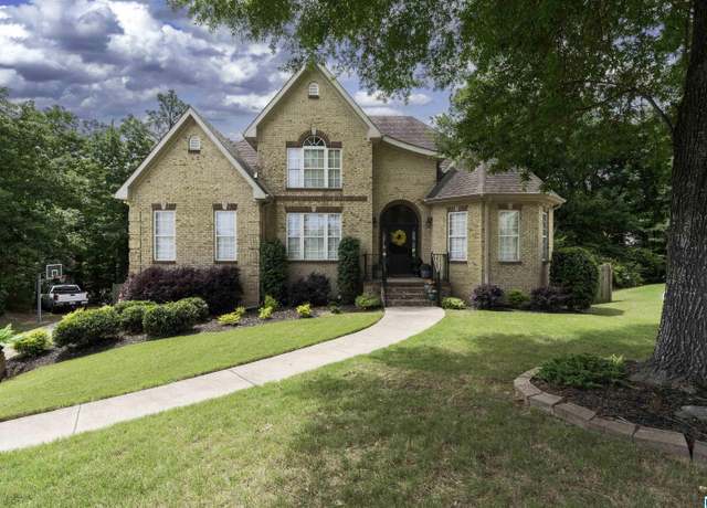 Property at 605 N Grande View Cir, Maylene, AL 35114, 4 beds, 3.5 baths