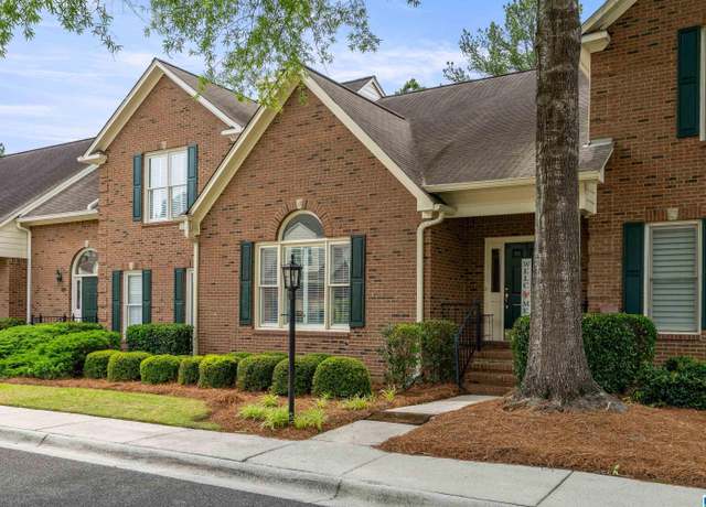 Property at 934 Chestnut Oaks Cir, Hoover, AL 35244, 3 beds, 2.5 baths